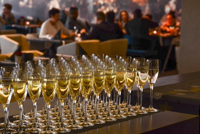 How to Make Your Corporate Holiday Party One to Remember