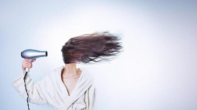 Daily Shampoo Damage and the Other Biggest Hair Care Mistakes You Can Make